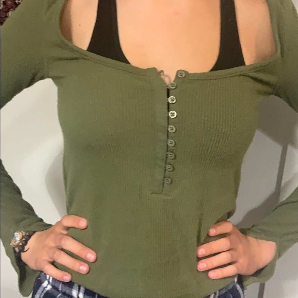 green quarter button up long sleeve